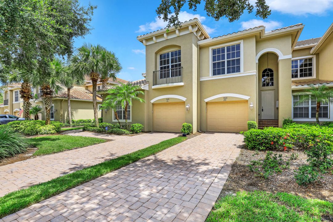 7060 Bay Woods Lake Ct #201, Fort Myers, FL 33908