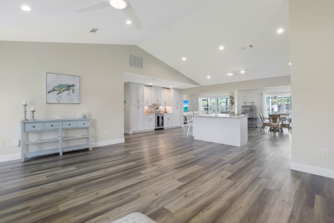 2307 SW 40th St, Cape Coral, FL 33914