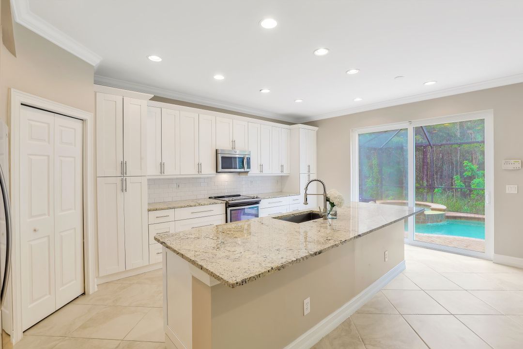10237 S Silver Palm Dr, Estero, FL 33928