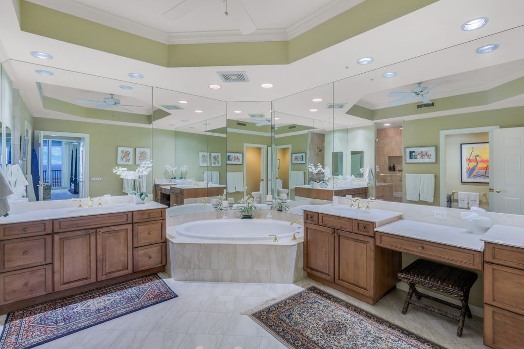 7575 Pelican Bay Blvd #1705, Naples, FL 34108