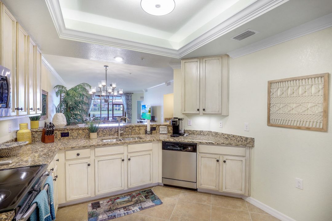 9533 Avellino Wy #2916, Naples, FL 34113