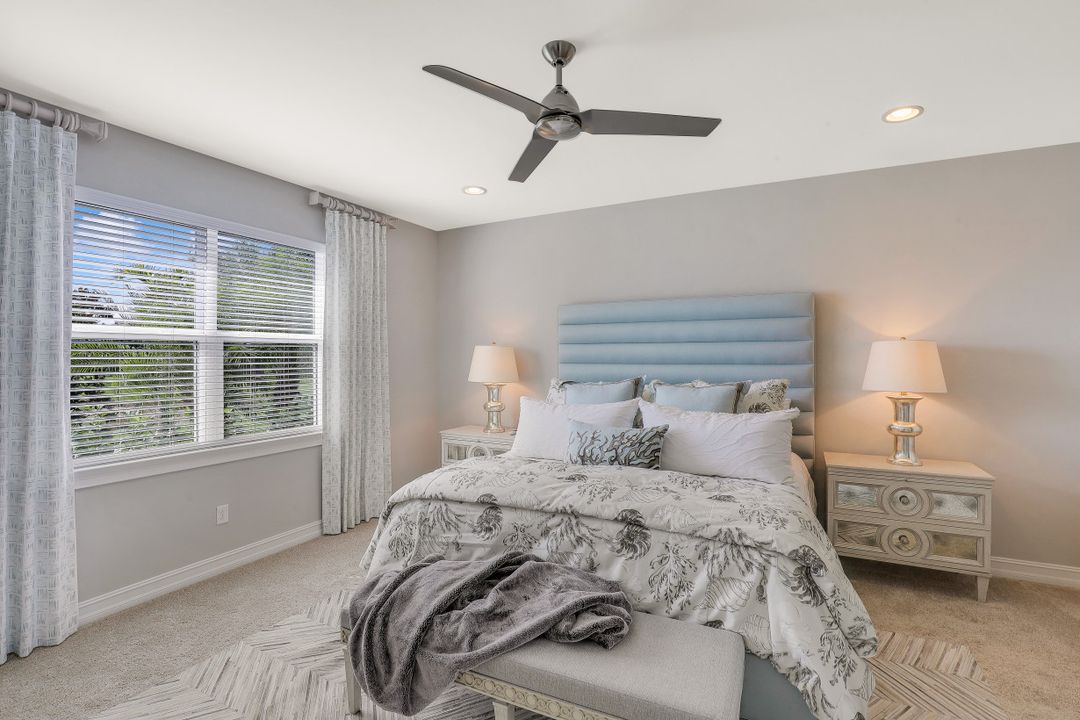 14664 Topsail Dr, Naples, FL 34114