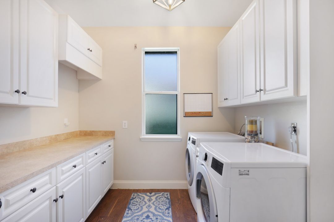 25251 Bay Cedar Dr, Bonita Springs, FL 34134