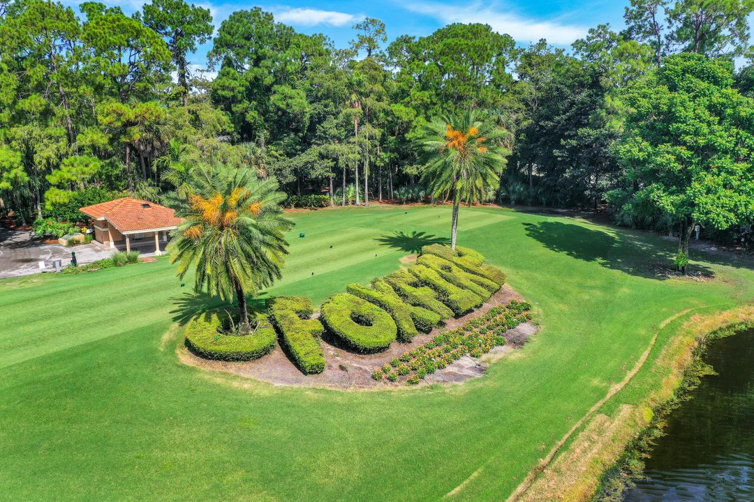 606 Kings Way, Naples, FL 34104