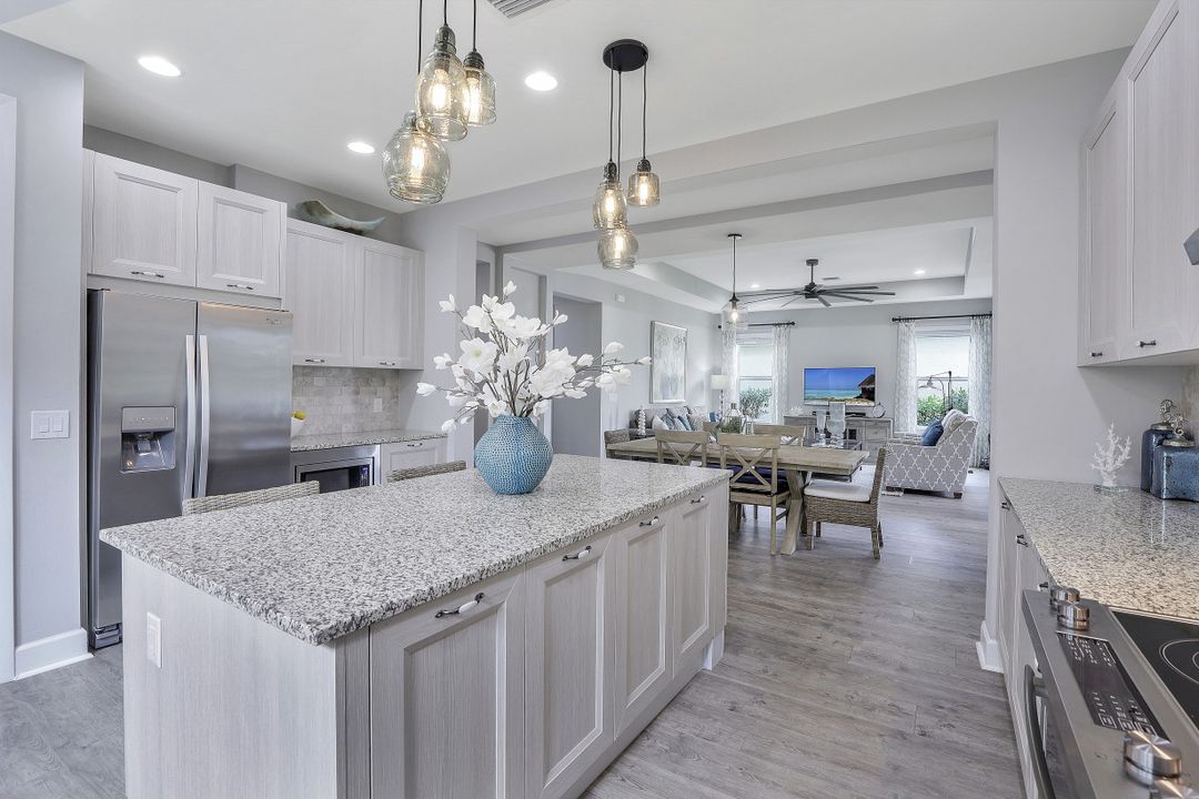 14684 Tropical Dr, Naples, FL 34114