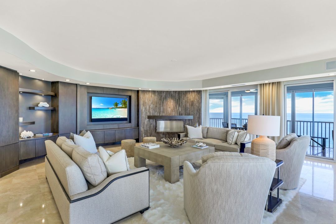 9811 Gulf Shore Dr, Naples, FL 34108