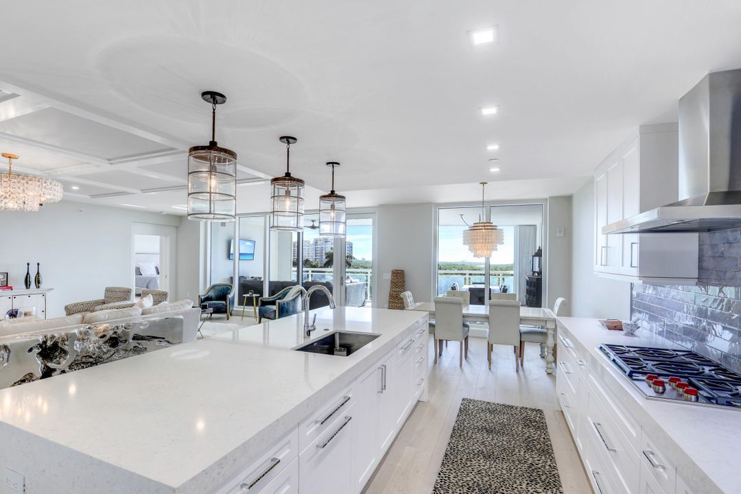 13915 Old Coast Rd #502, Naples, FL 34110