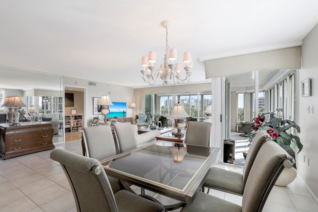 21 Bluebill Ave #404, Naples, FL 34108