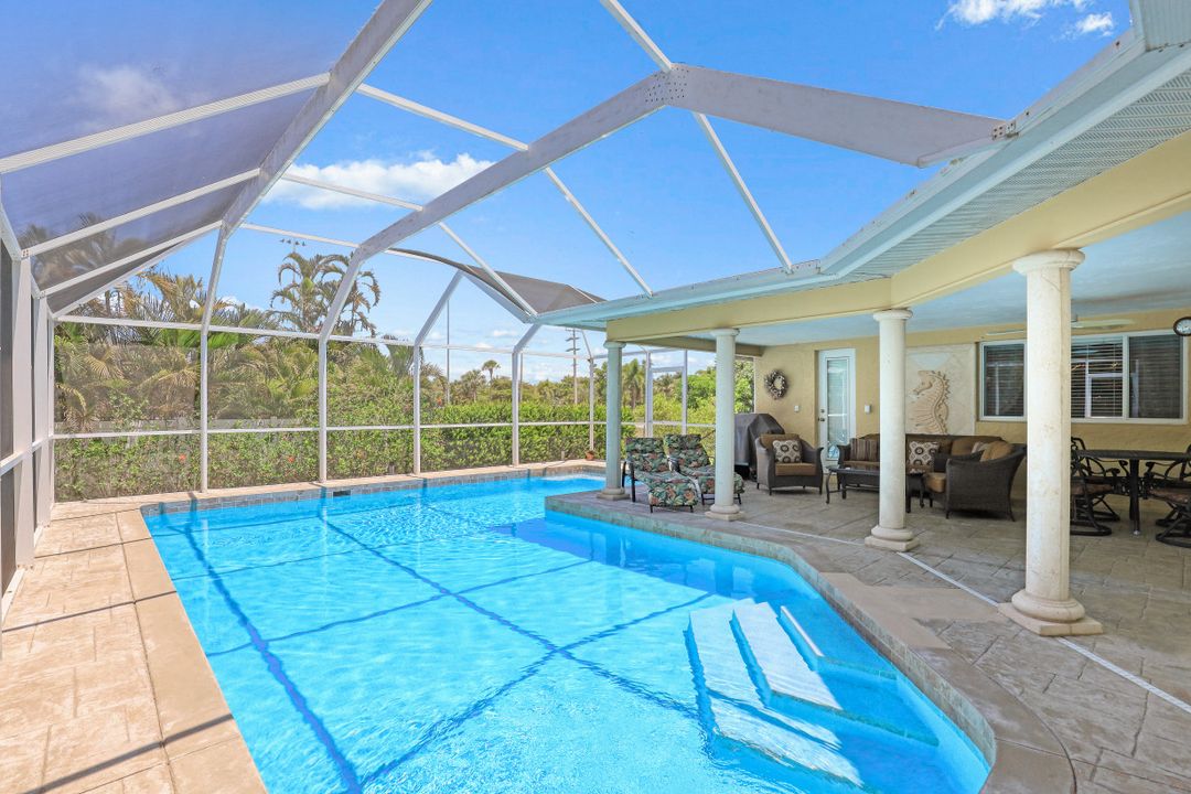 541 S Heathwood Dr, Marco Island, FL 34145