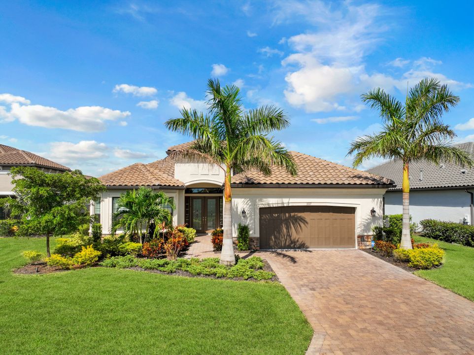 3227 Quilcene Ln, Naples, FL 34114