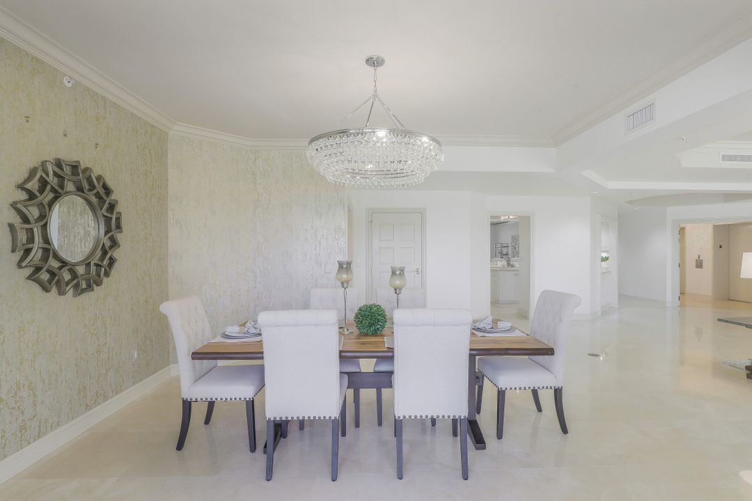 4201 Gulf Shore Blvd N #302, Naples, FL 34103