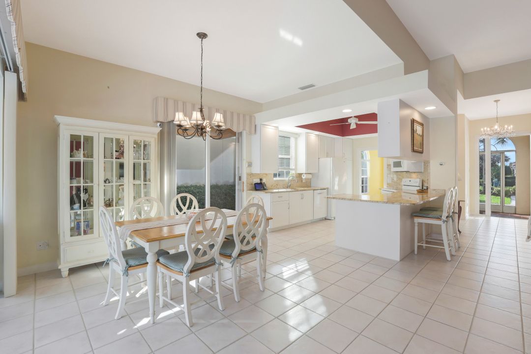 4462 Novato Ct, Naples, FL 34109