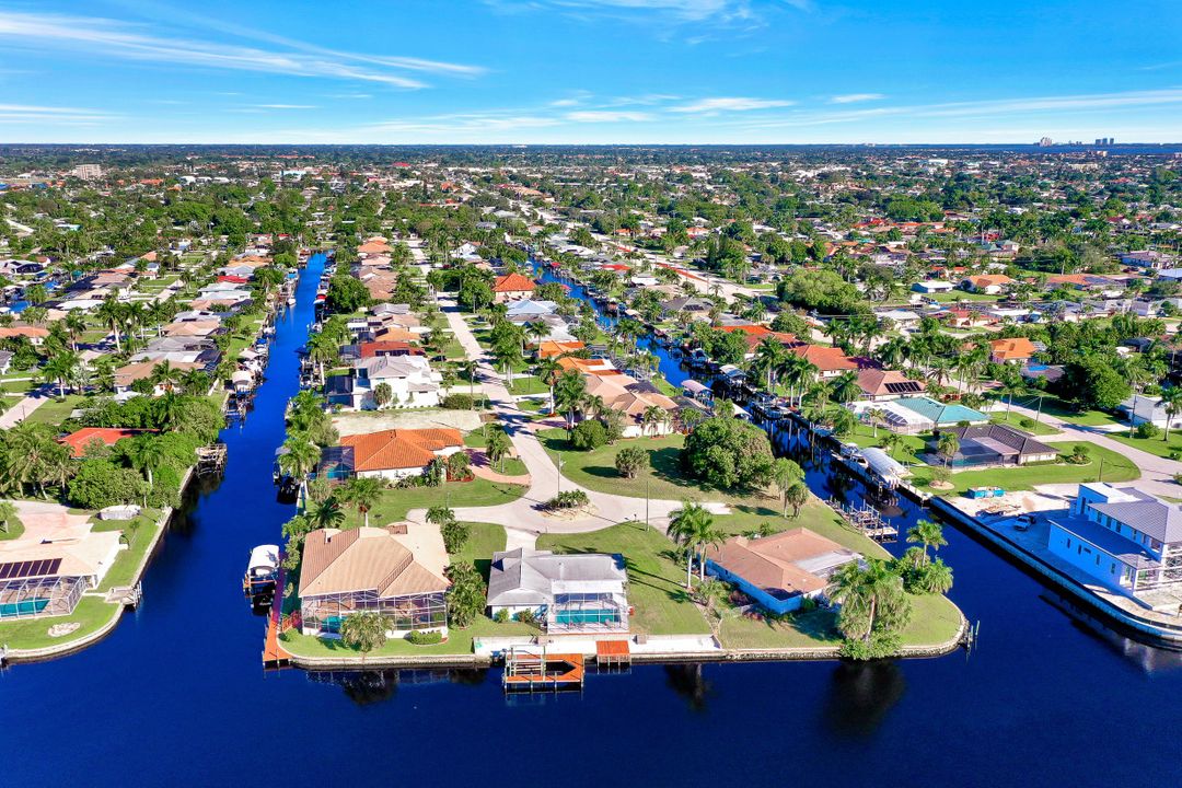5386 Del Monte Ct, Cape Coral, FL 33904