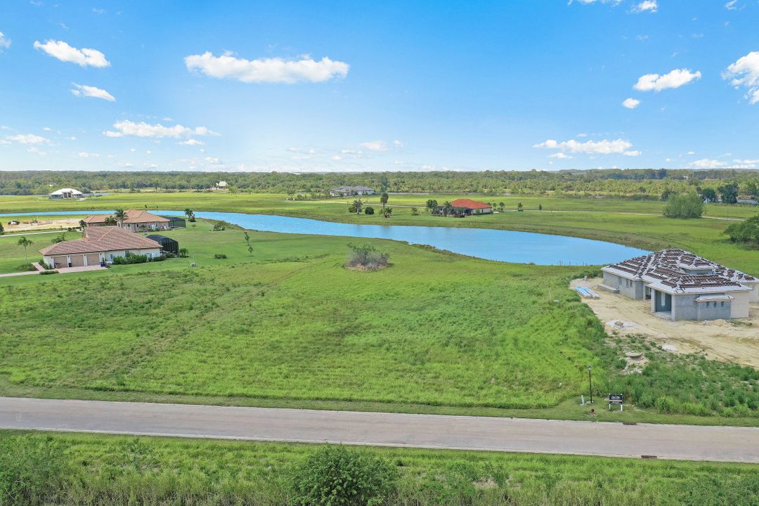 2040 Newcomb Ct, Alva, FL 33920