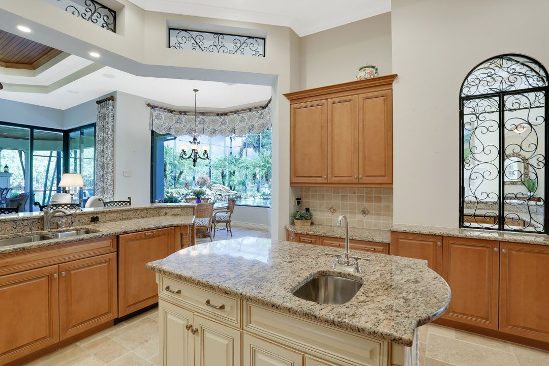 9381 Lakebend Preserve Ct, Estero, FL 34135