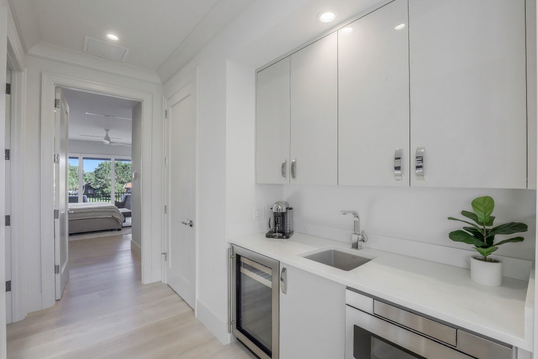 3862 Woodlake Dr, Bonita Springs, FL 34134