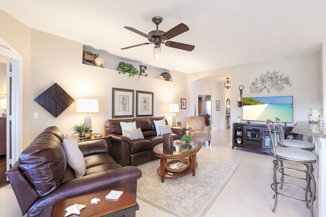 5650 Northboro Dr #101, Naples, FL 34110