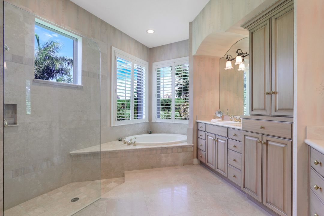 26384 Augusta Creek Ct, Bonita Springs, FL 34134