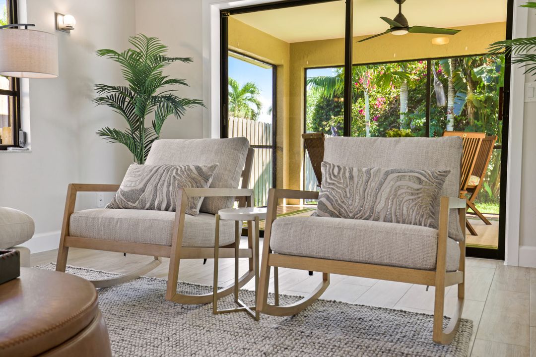 640 98th Ave N, Naples, FL 34108