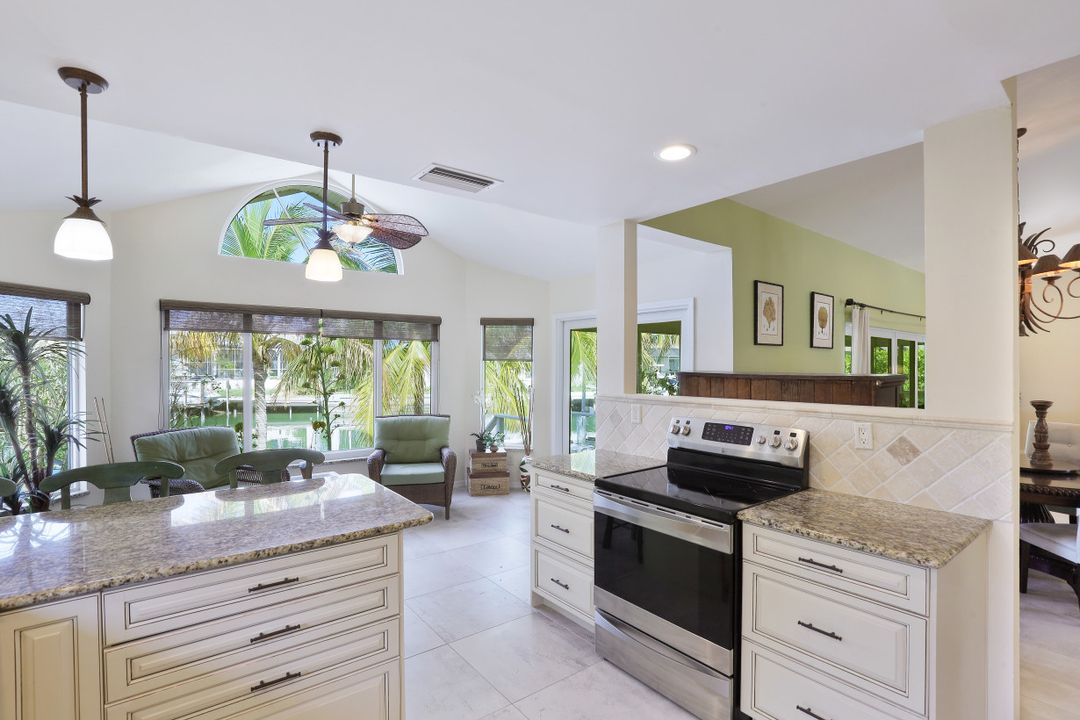 448 Parkhouse Ct, Marco Island, FL 34145