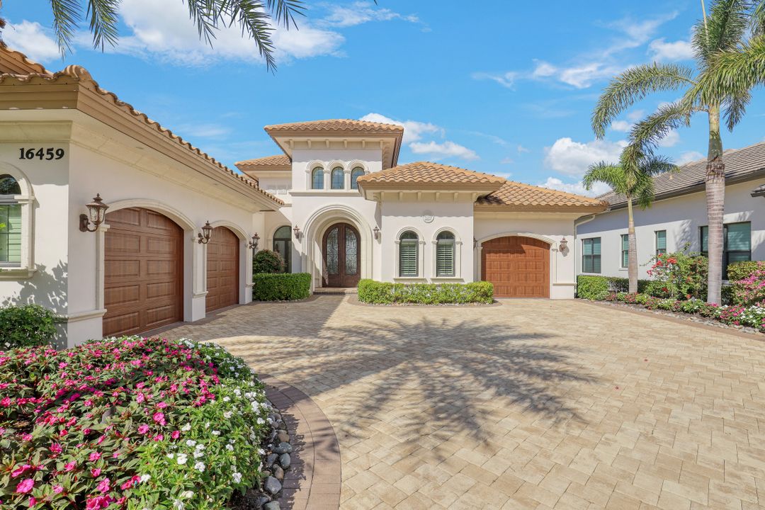 16459 Seneca Way, Naples, FL 34110