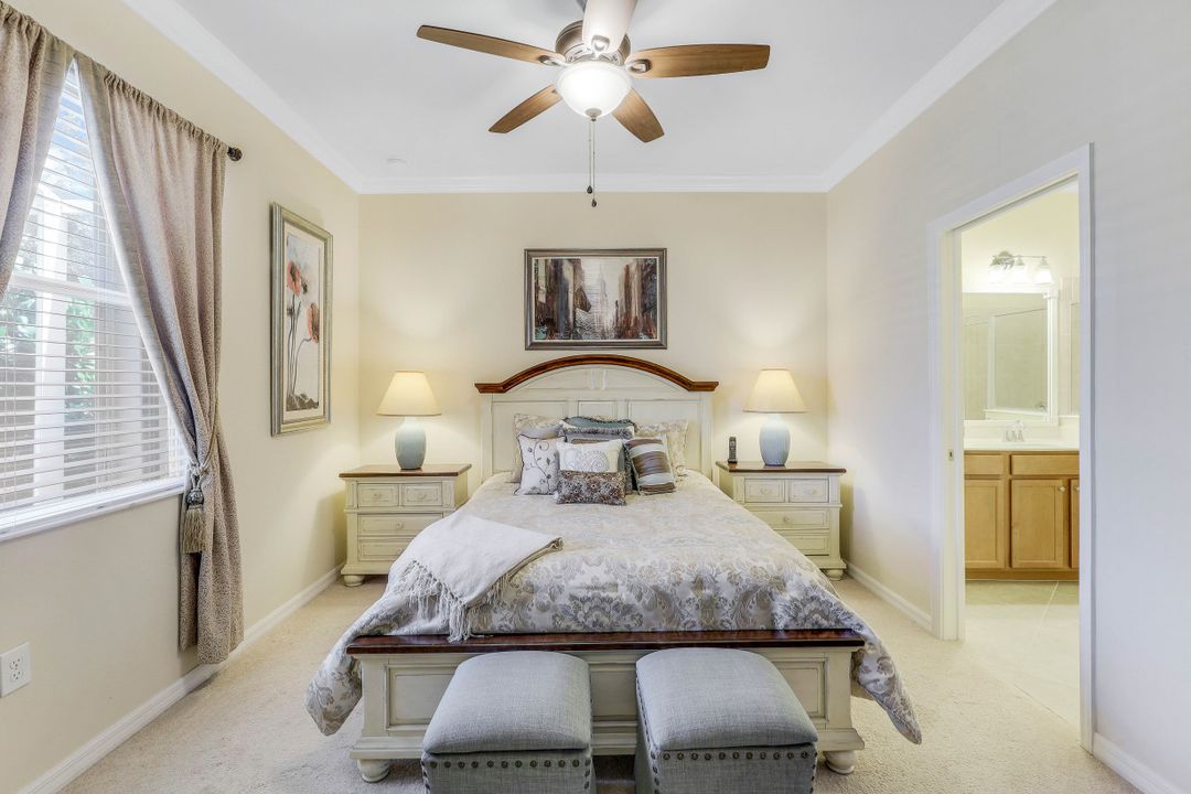 14528 Grapevine Dr, Naples, FL 34114