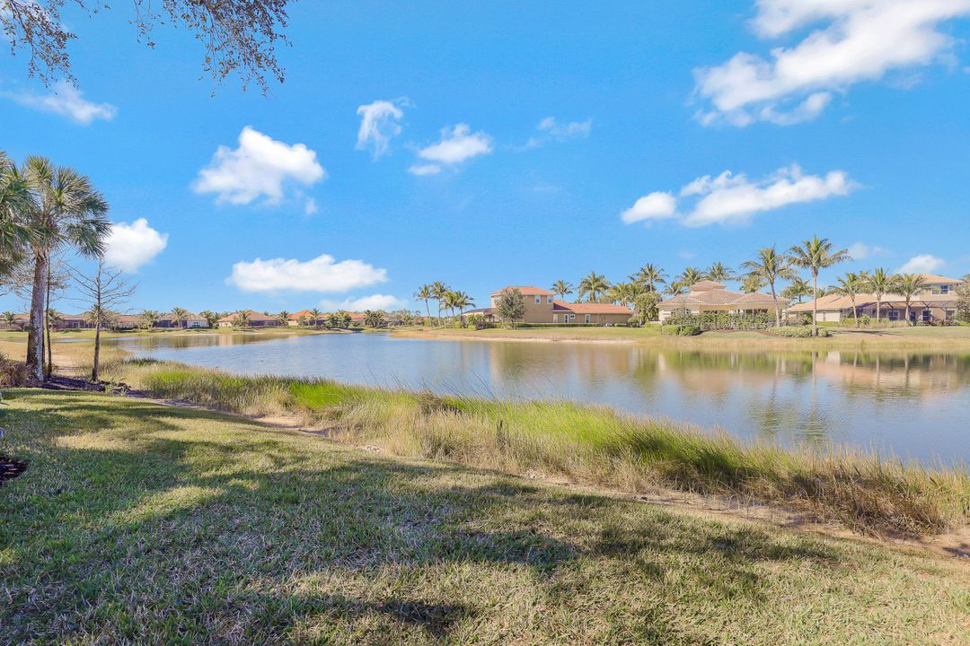 9293 Menaggio Ct #101, Naples, FL 34114