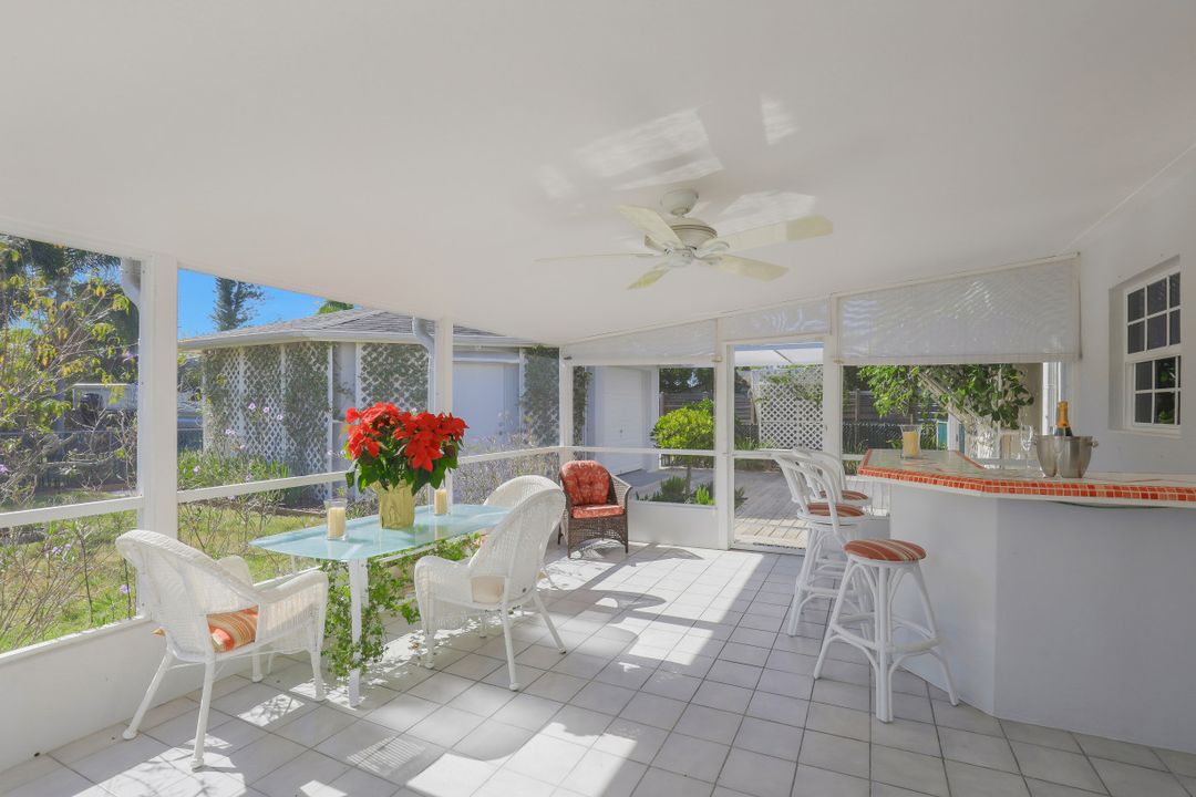 3096 Buena Vista Ln, Naples, FL 34105