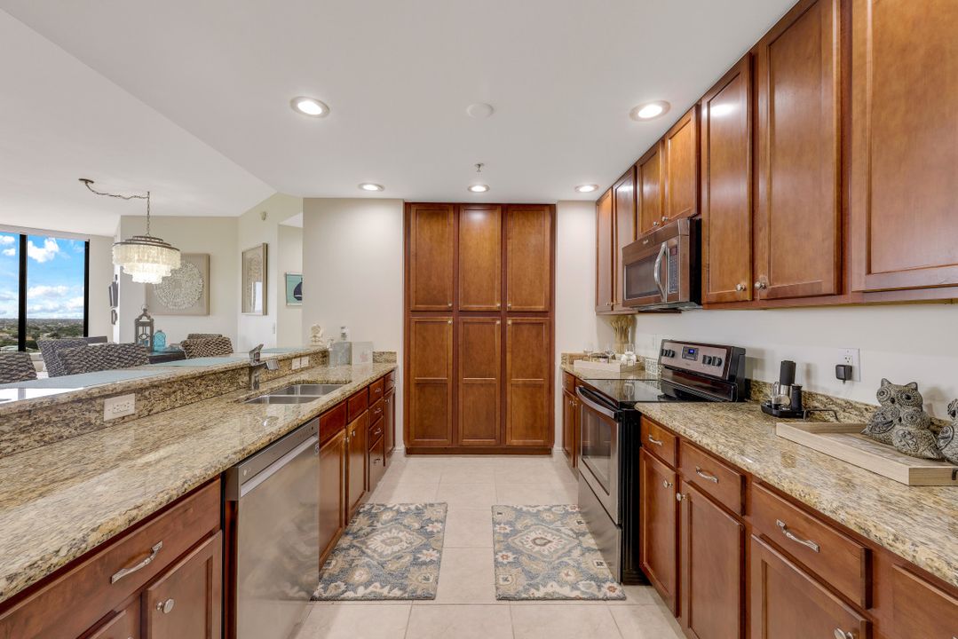 5781 Cape Harbour Dr #1304, Cape Coral, FL 33914