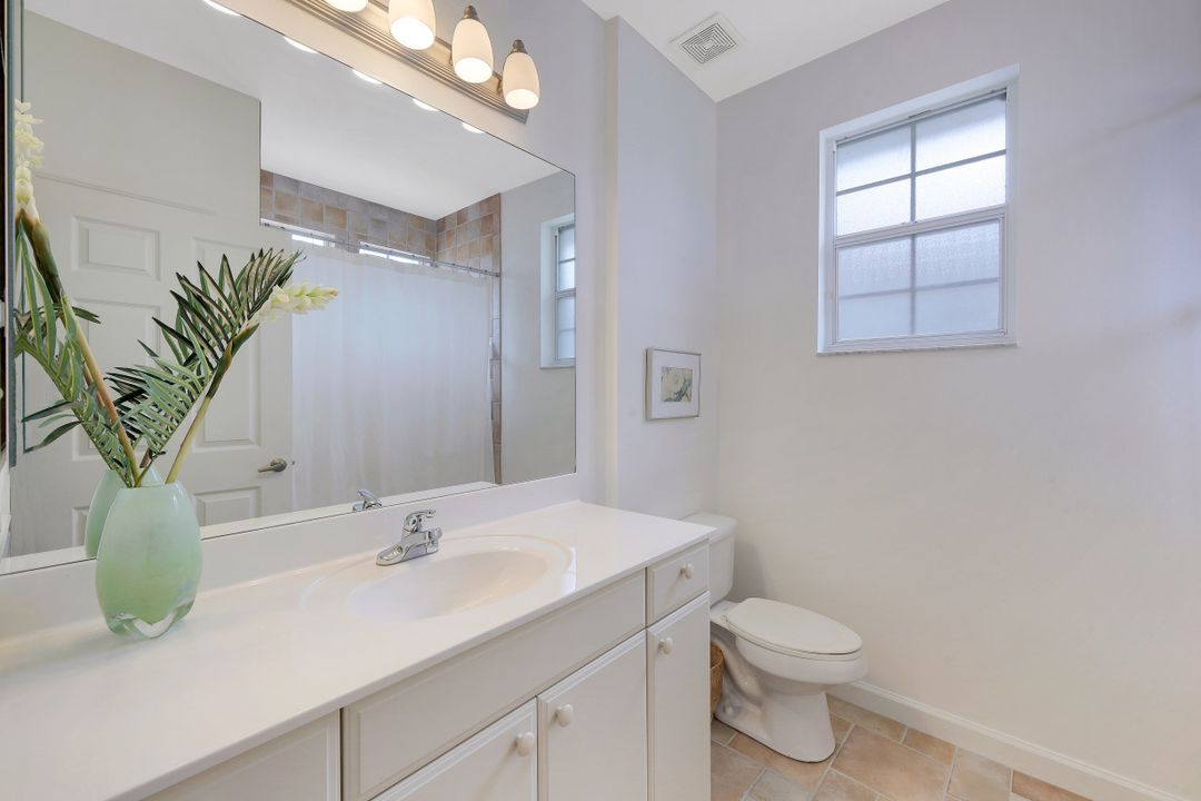 3065 Driftwood Way #4202, Naples, FL 34109