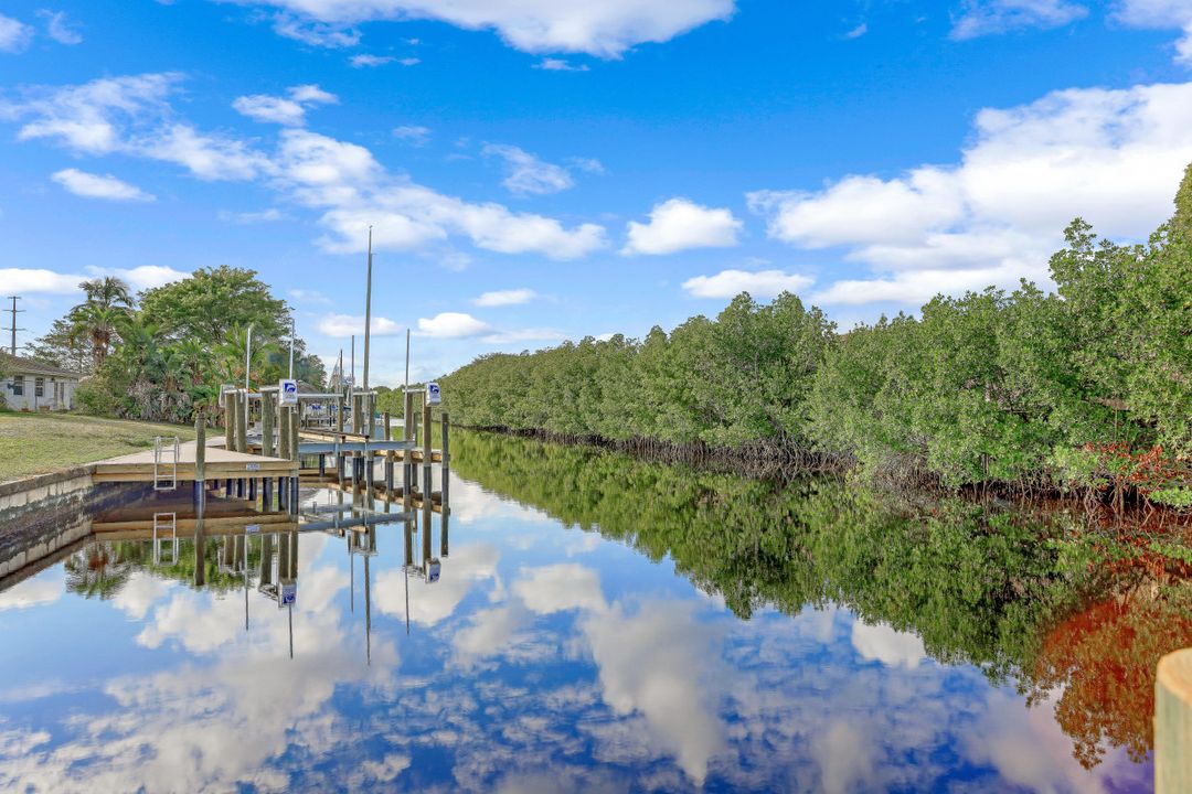 1847 Everest Pkwy, Cape Coral, FL 33904