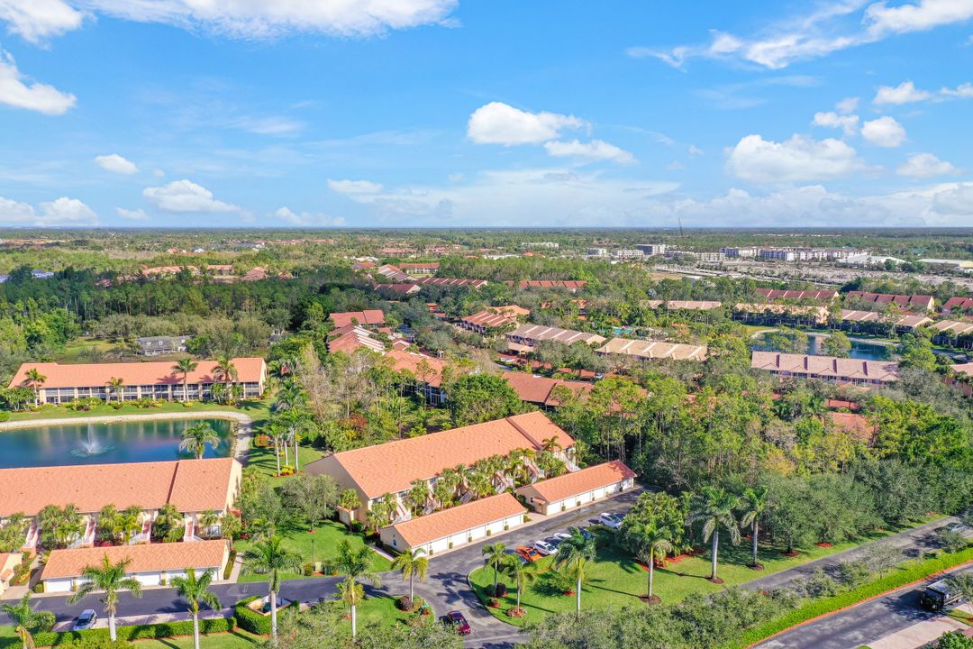 2365 Bayou Ln #4, Naples, FL 34112
