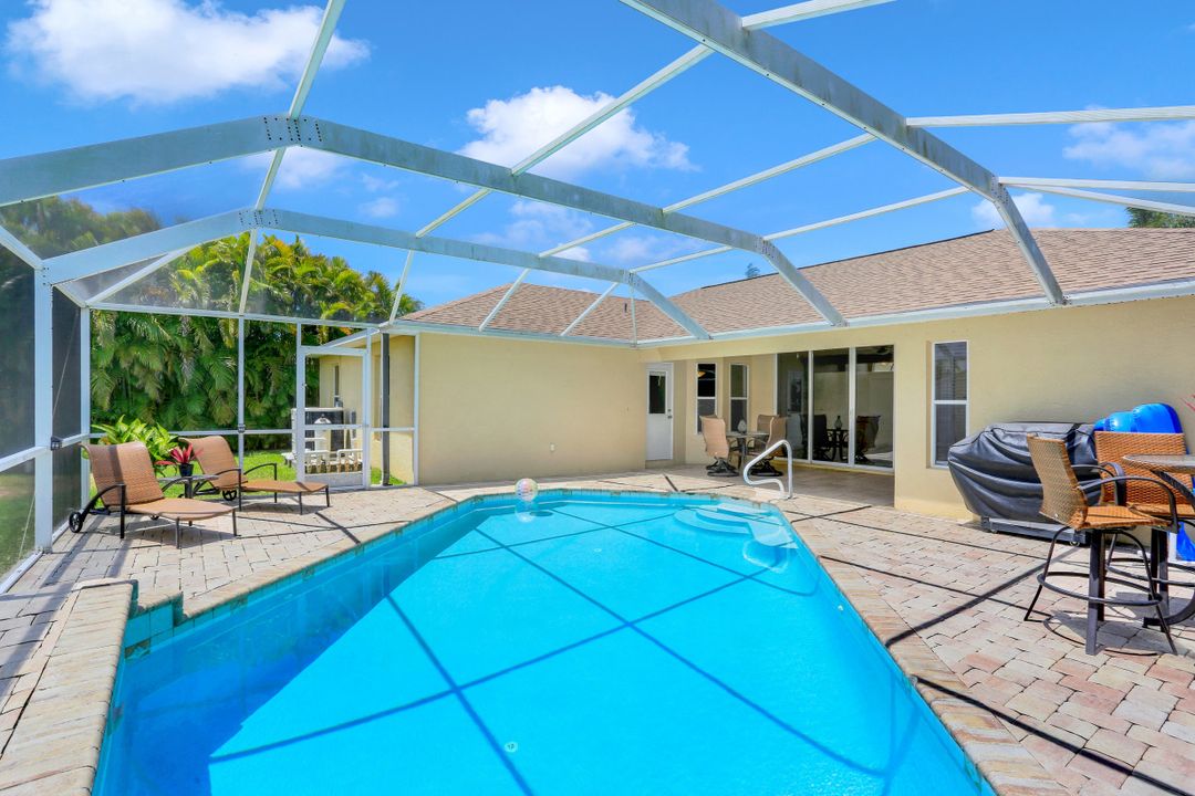 4137 SW 10th Ave, Cape Coral, FL 33914