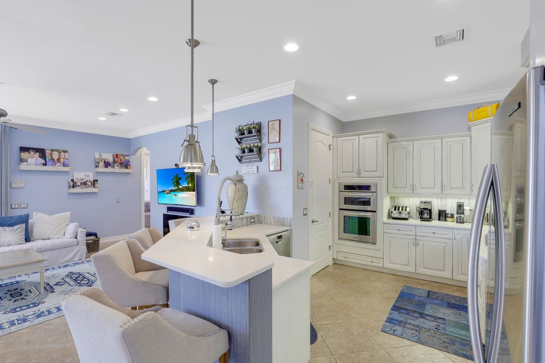 5119 Post Oak Ln, Naples, FL 34105