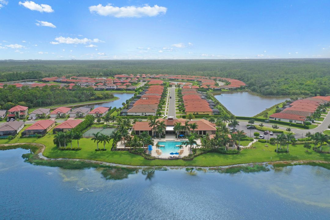 1300 Kendari Terrace, Naples, FL 34113