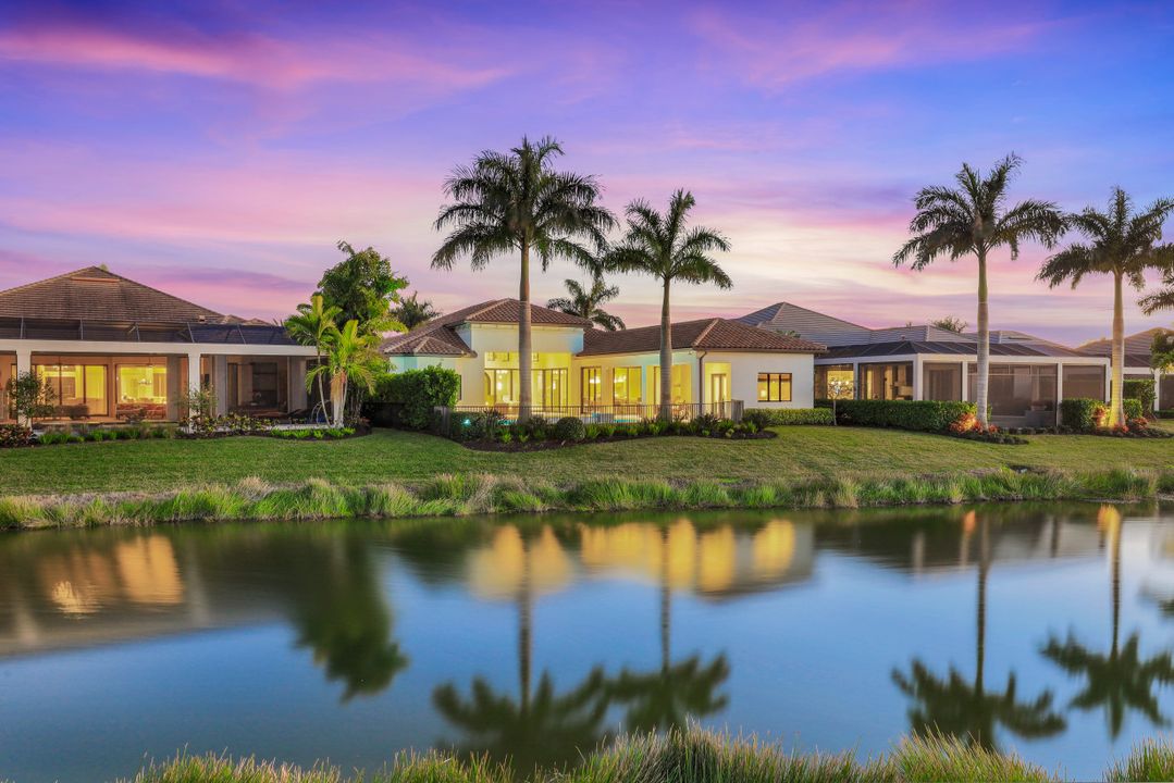 16439 Seneca Way, Naples, FL 34110