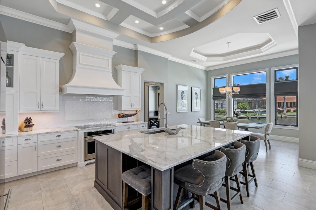 961 Snowberry Ct, Marco Island, FL 34145