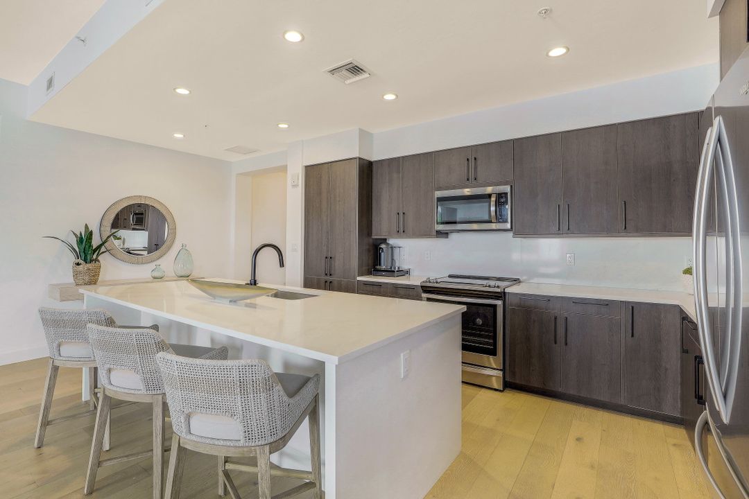 1111 Central Ave #402, Naples, FL 34102