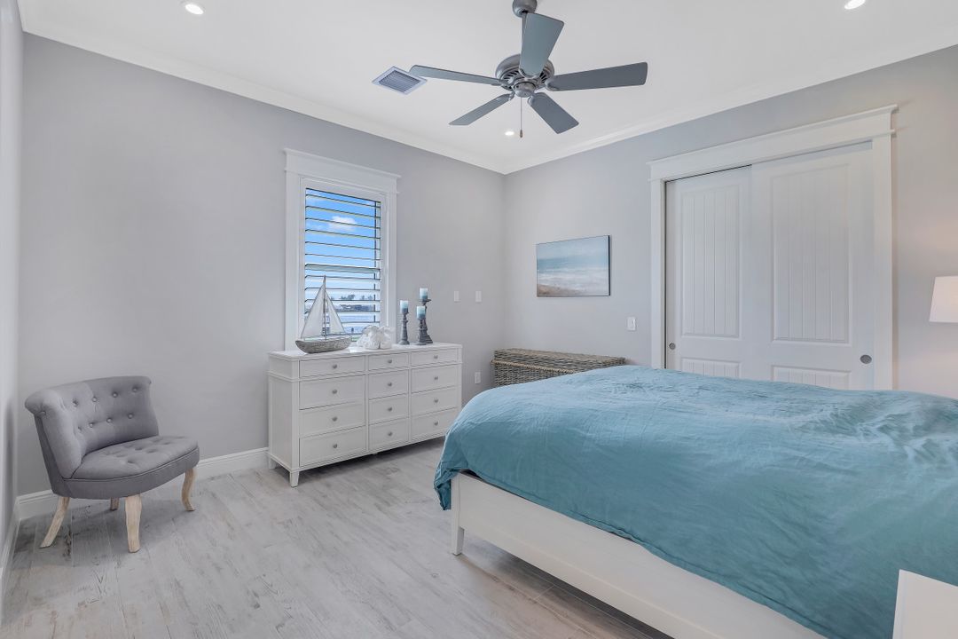 921 W Cape Estates Cir, Cape Coral, FL 33993