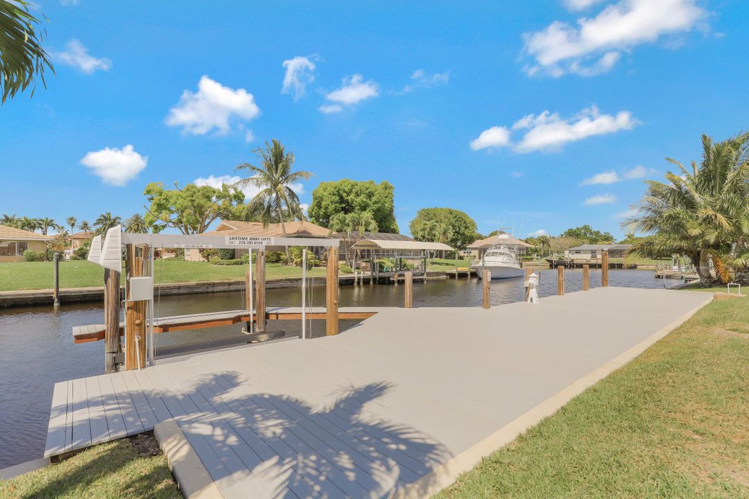 6572 E Town and River Rd, Fort Myers, FL 33919