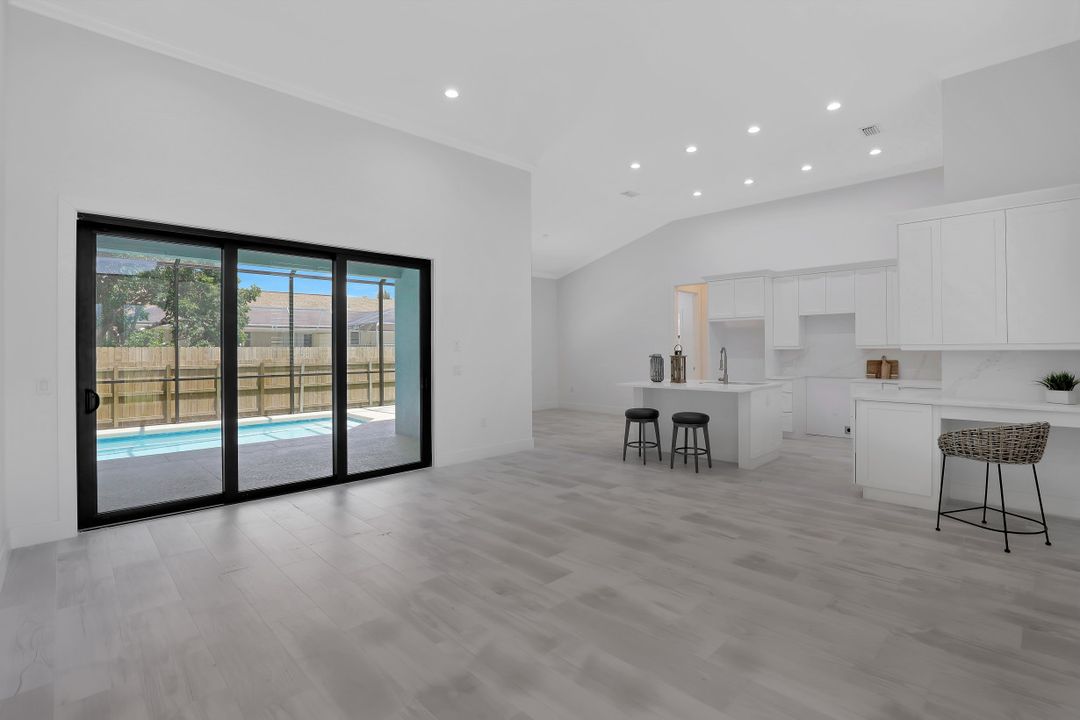 17 Tahiti Rd, Marco Island, FL 34145