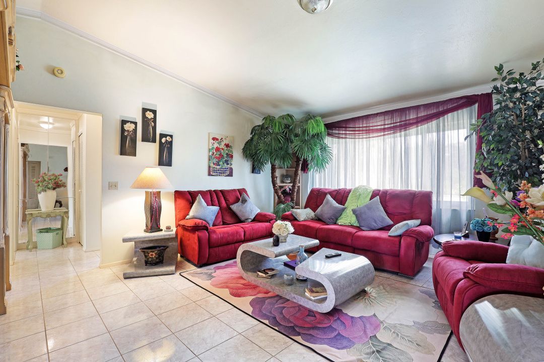 918 Santa Barbara Blvd, Cape Coral, FL 33991