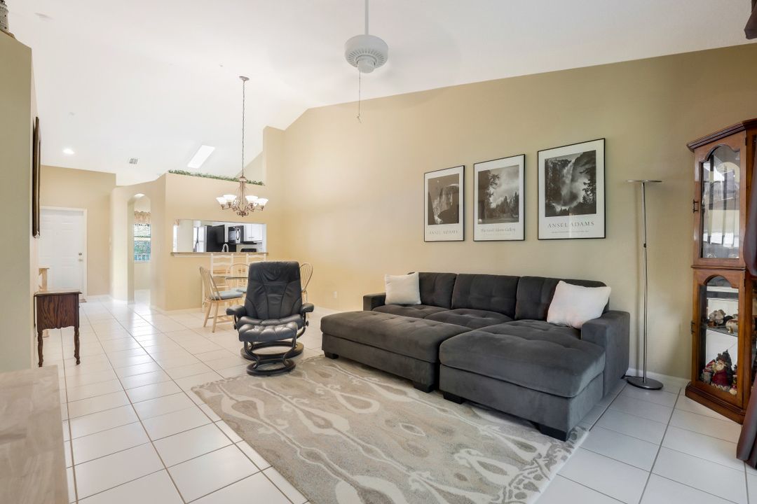 6625 Huntington Lakes Cir #204, Naples, FL 34119