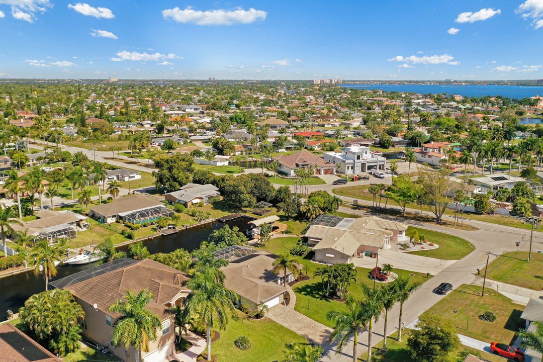 5241 Seagull Ct, Cape Coral, FL 33904