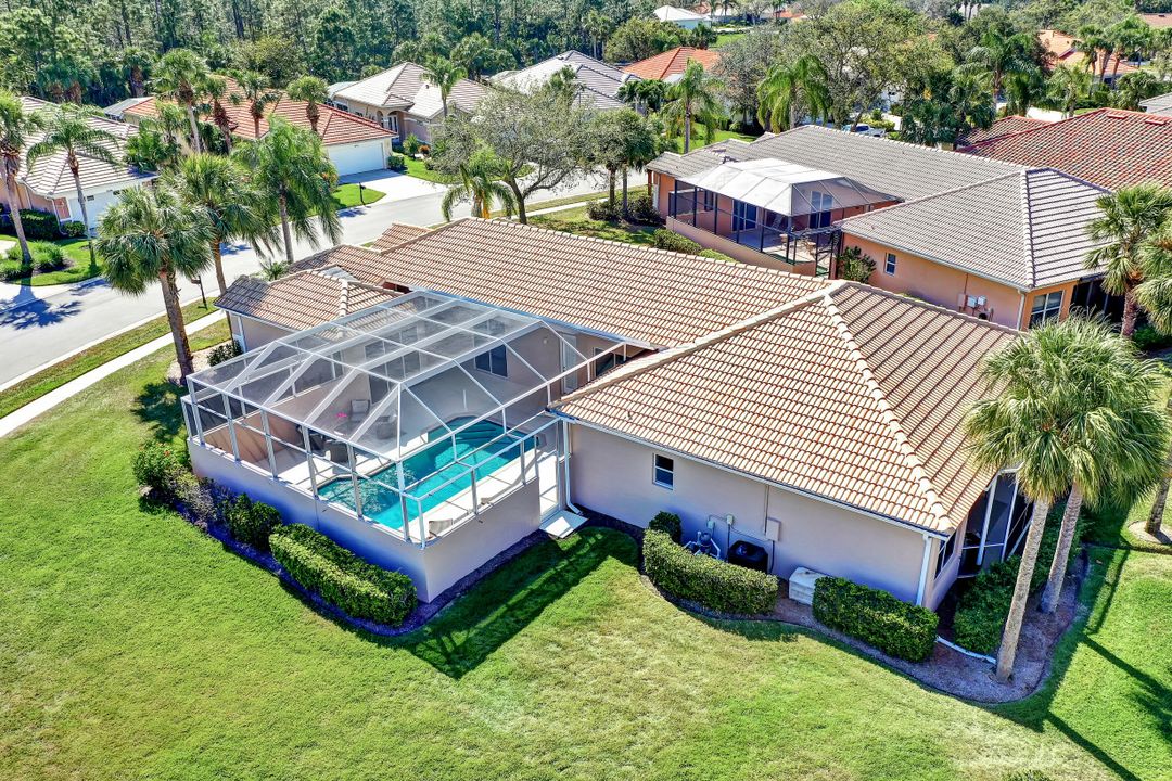 6104 Highwood Park Ln, Naples, FL 34110