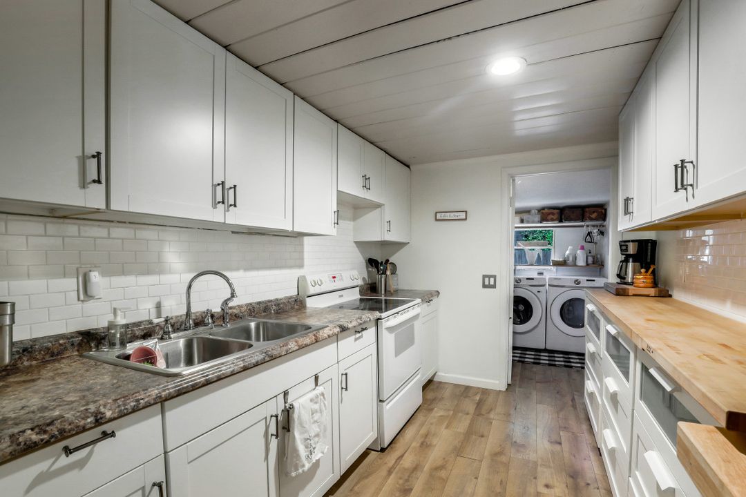 9520 Corkscrew Rd, Estero, FL 33928