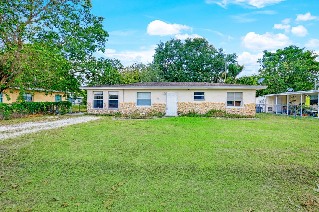 1209 Biscayne Dr, Cape Coral, FL 33909