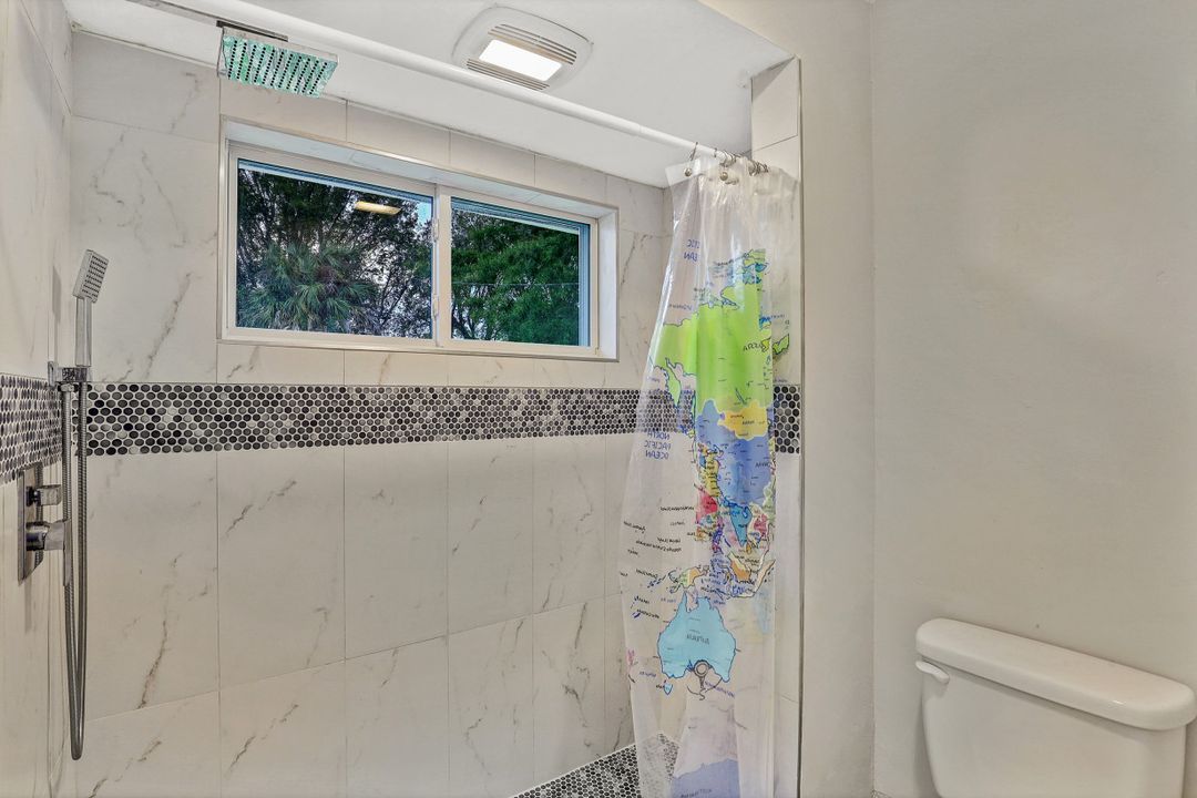 4004 SE 1st Ct, Cape Coral, FL 33904