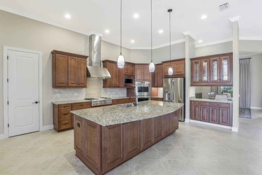 3341 Fanny Bay Ln, Naples, FL 34114