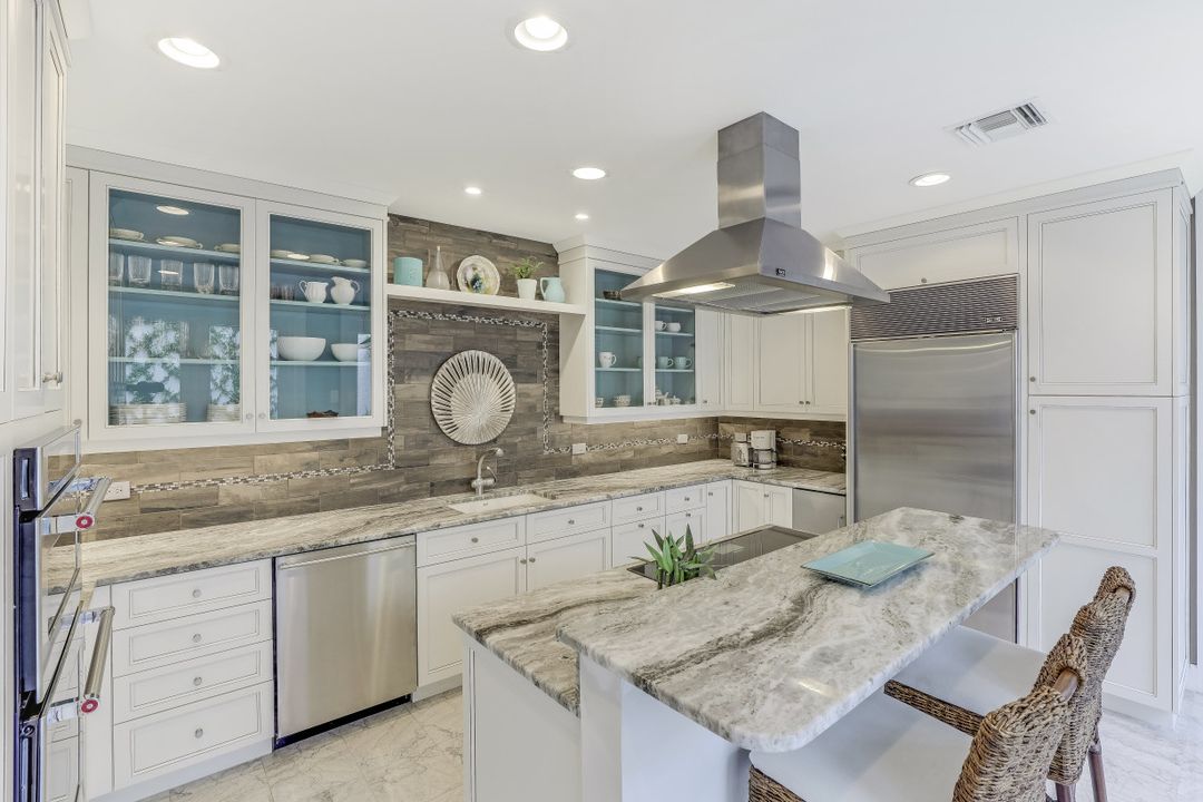 868 4th St S #11, Naples, FL 34102